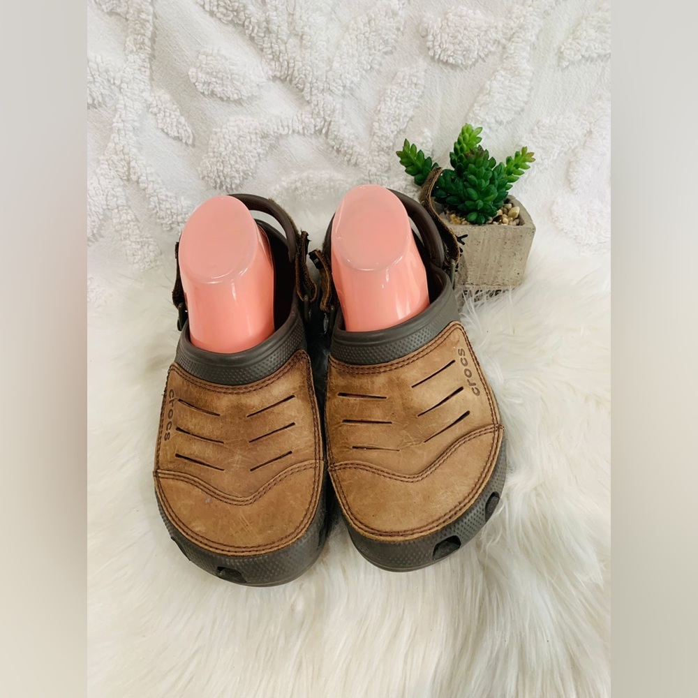 Crocs Men's 8 Brown Leather Bogata Removable Straps Clog Style Shoes
